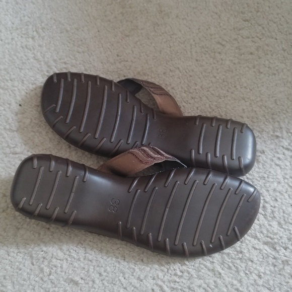 NWOT Special Embroidered Flat slip on Sandals - Picture 5 of 8